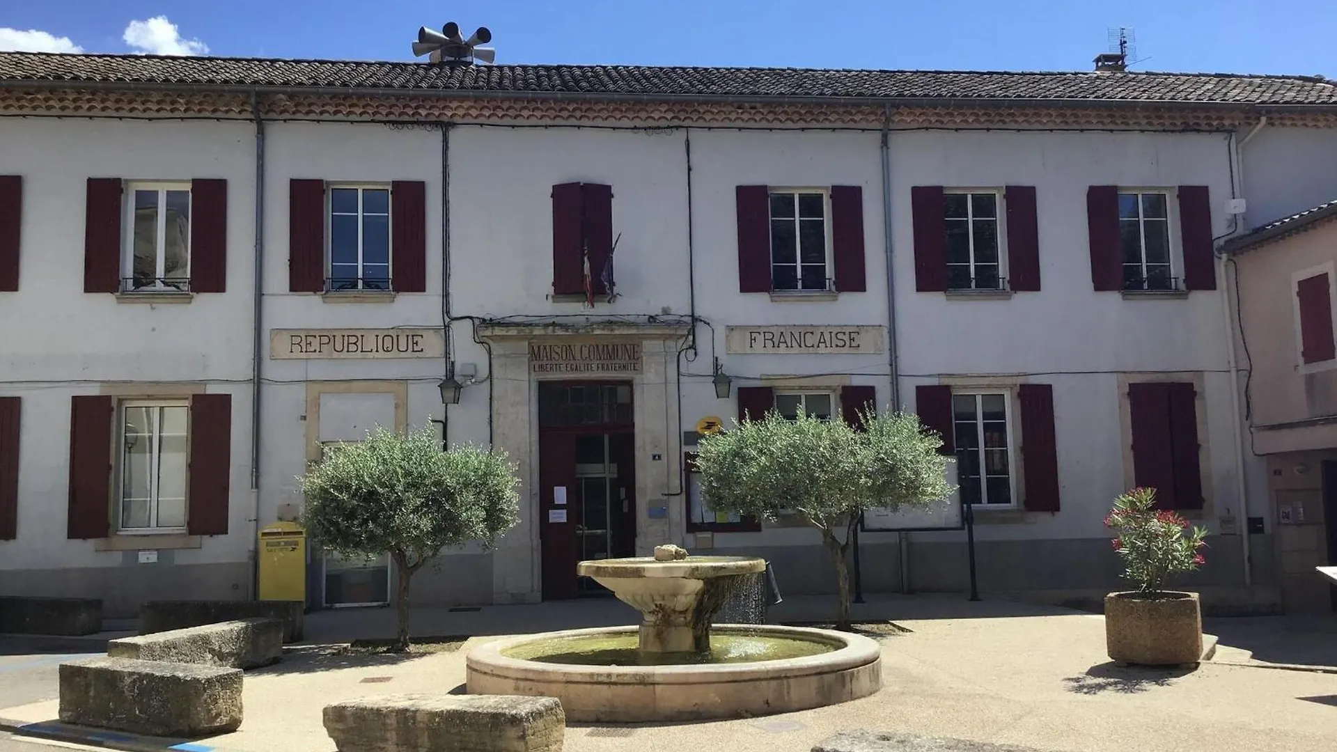 Pretty, Spacious Holiday Home With Private Pool Villes-sur-Auzon France