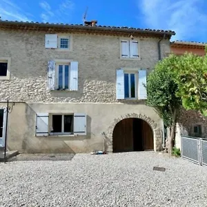 Deux M Bed and breakfast