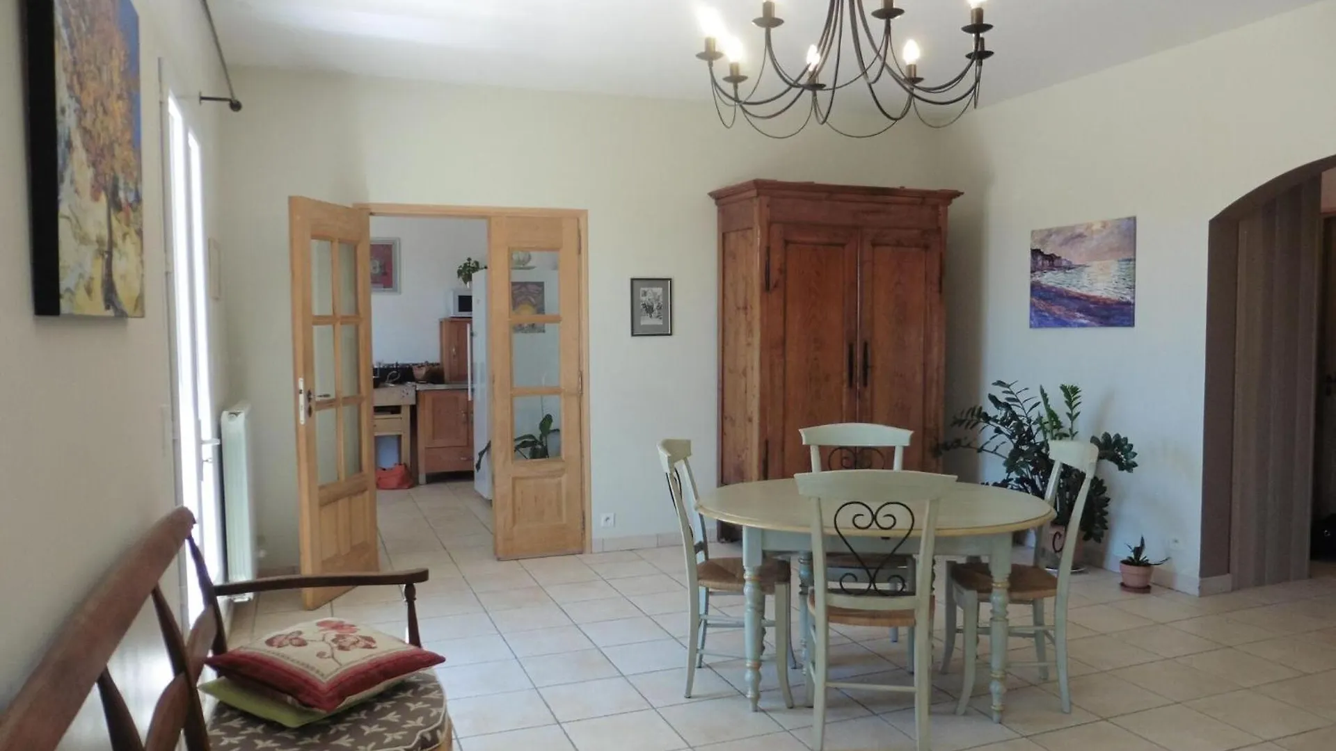 Pretty, Spacious Holiday Home With Private Pool Villes-sur-Auzon Francia